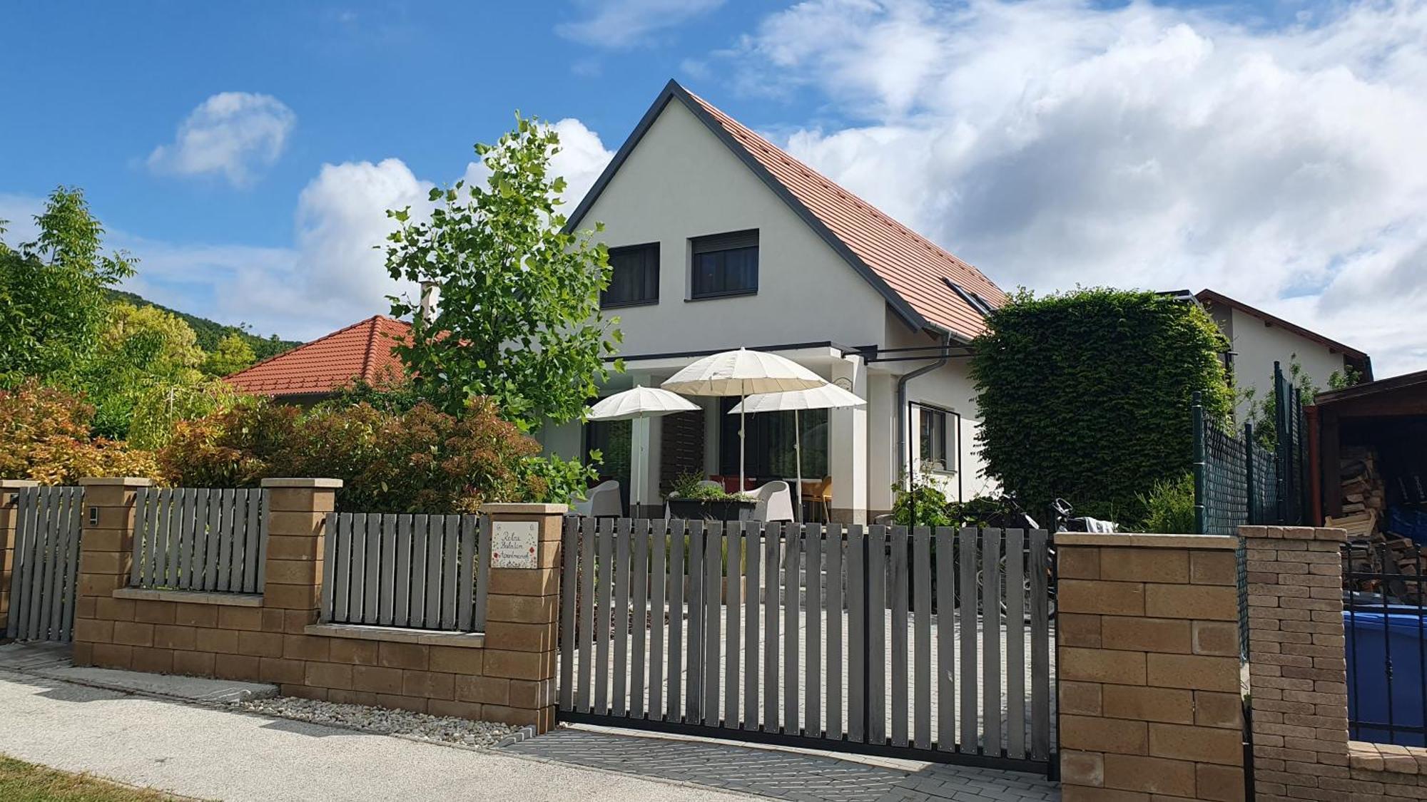 Relax Balaton Apartmanok Balatonfüred Exterior foto